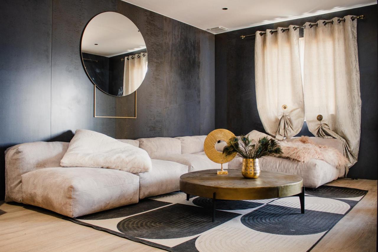 Magnifique Villa De Luxe Au Coeur De La Garrigue ニーム エクステリア 写真